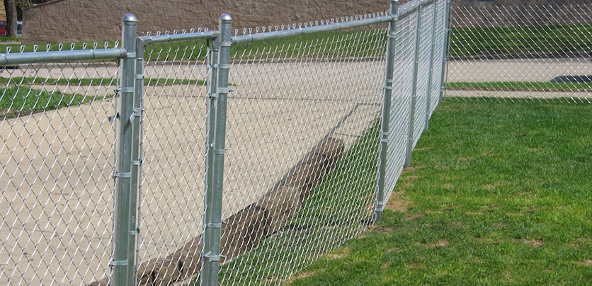 Galvanized chain link fence 1123